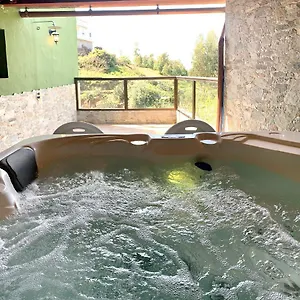  Сasa de vacaciones Encantadora Casa Rural En Moya Con Jacuzzi Y Barbacoa